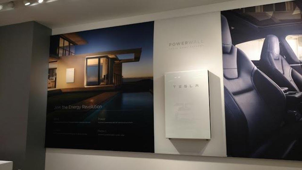 tesla-will-actually-sell-powerwall-2-in-its-retail-locations-showing-a-renewed-focus-on-showing-tesla-as-both-an-energy-and-car-business