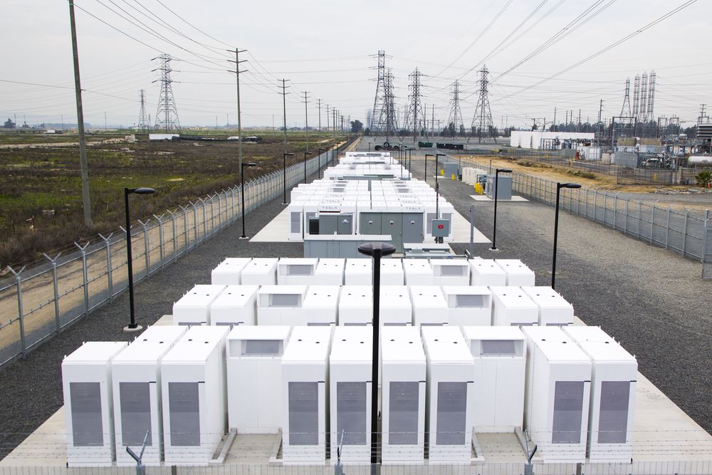 Tesla Power Pack v Ontariu, Kalifornia