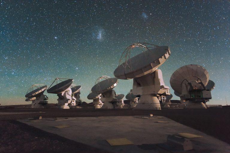 Vedci dali teleskop na starosti AI