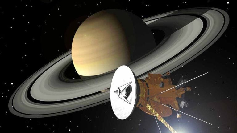 Saturn prstence nová záhada