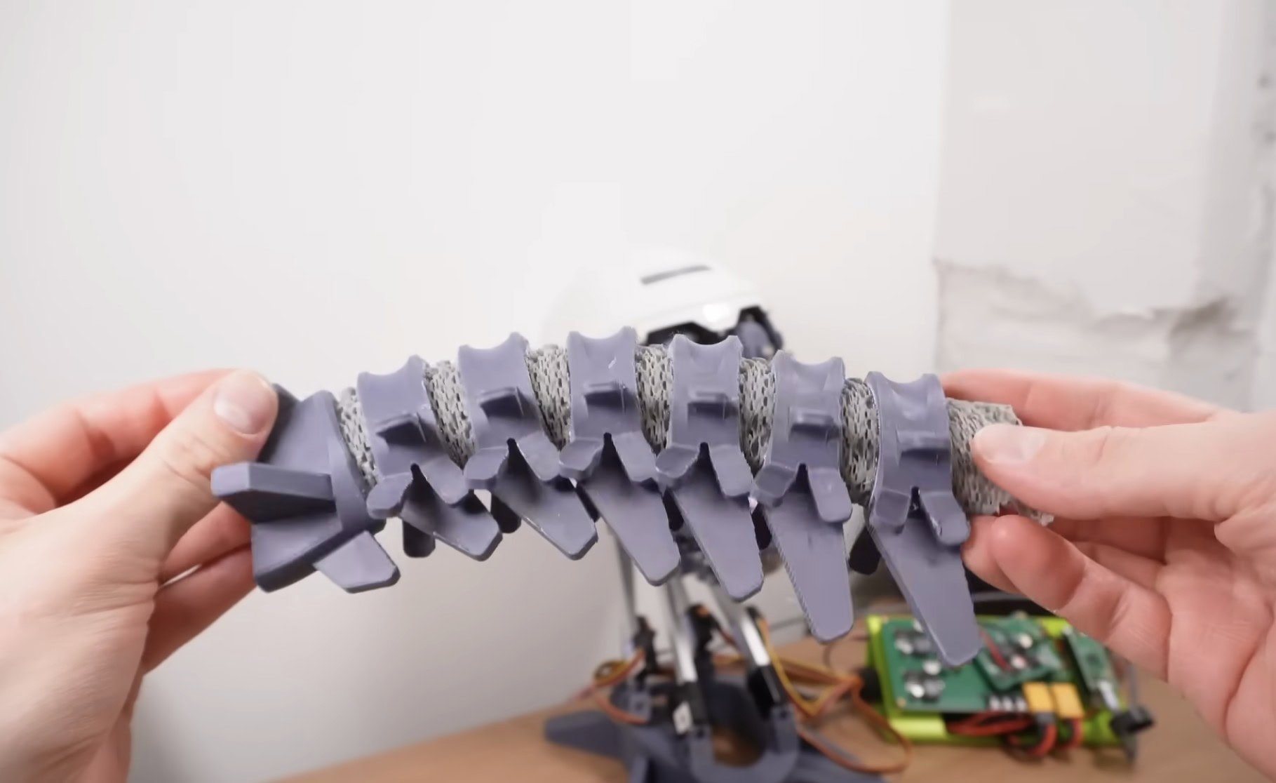 3D umelá chrbtica pre robota