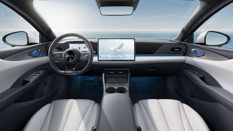 BYD interiér