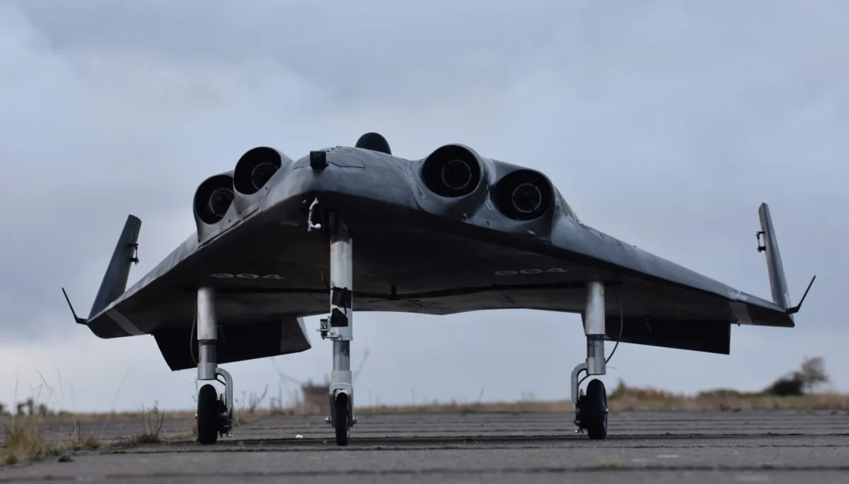 dron s hypersonickou platformou