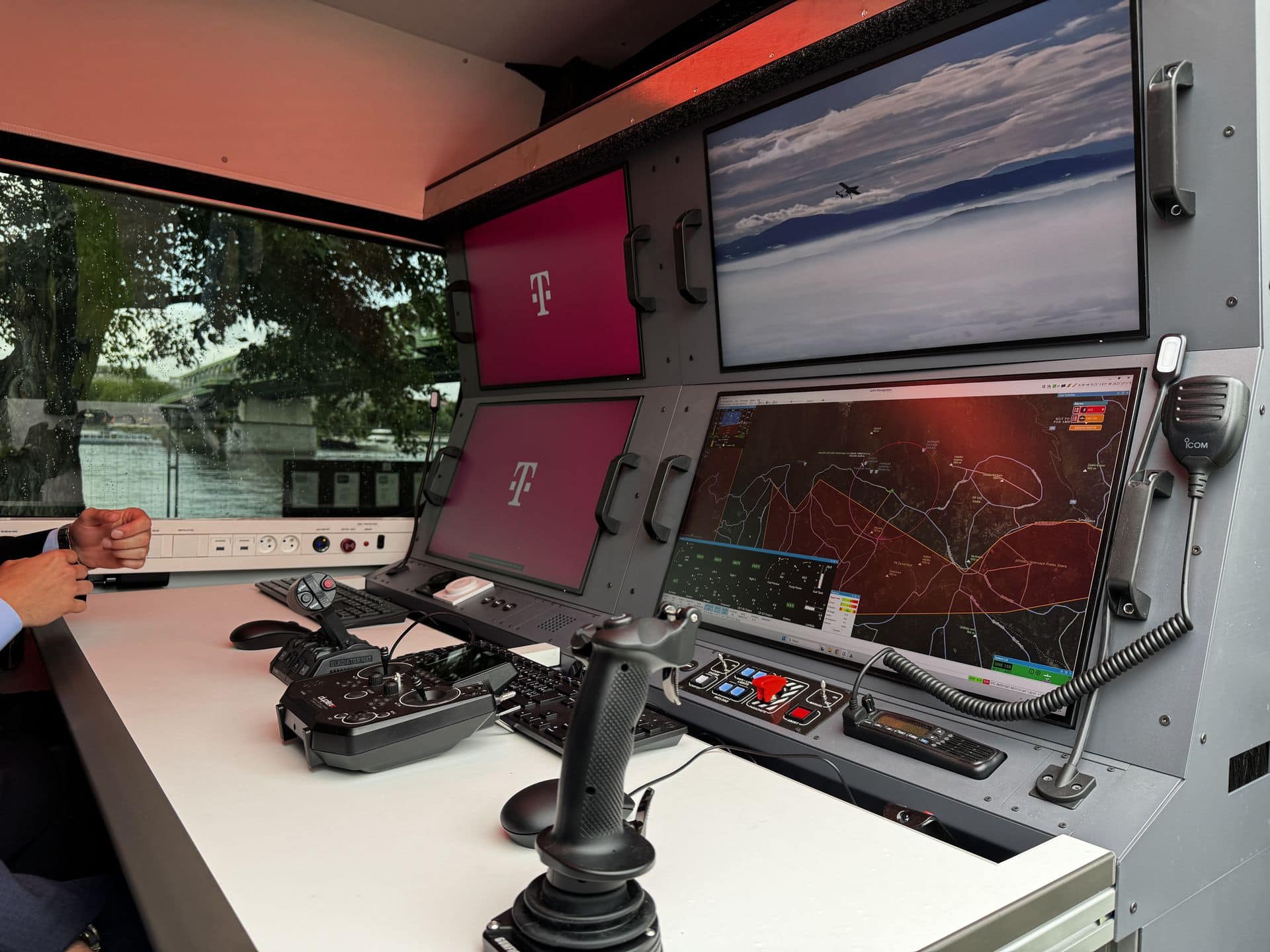 Primoco dron riadiace centrum