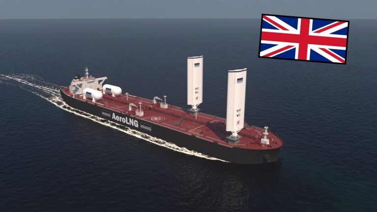 tanker s krídlami