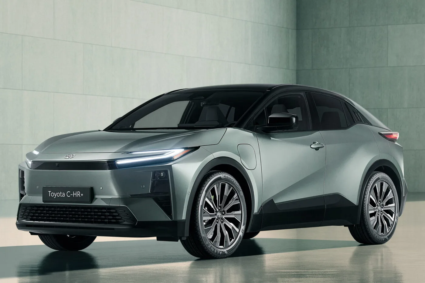 Toyota C-HR+ SUV