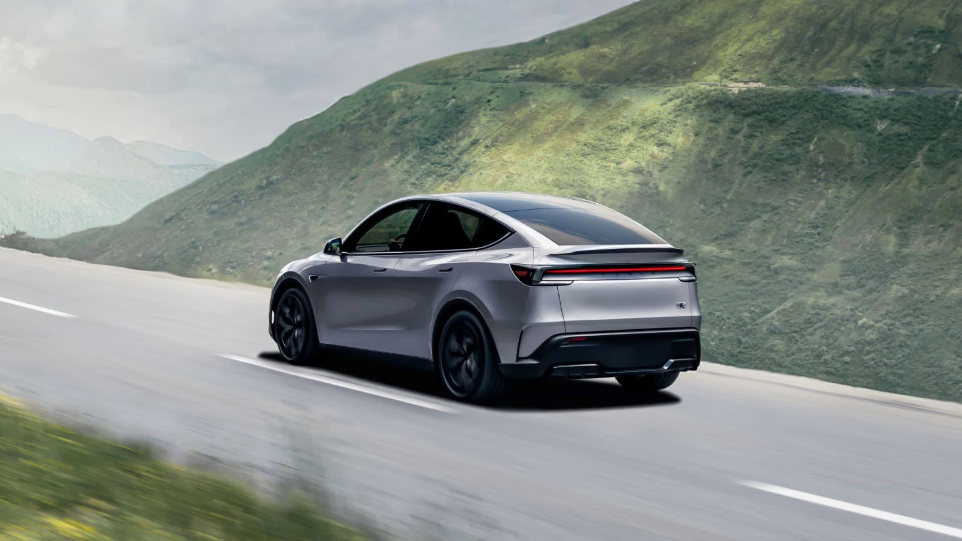 Tesla Y Performance silver