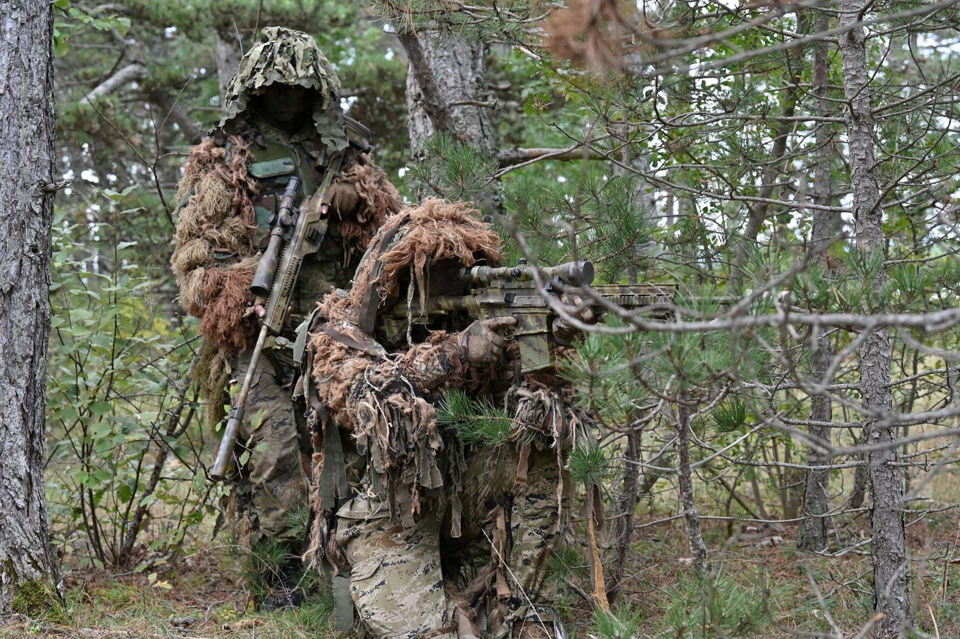 vojak sniper kamuflaz