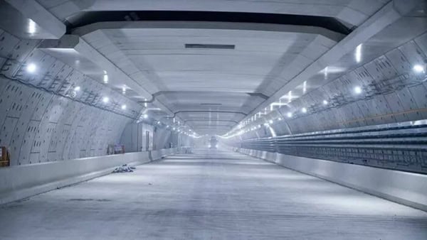 Čína najväčší tunel na svete rekord