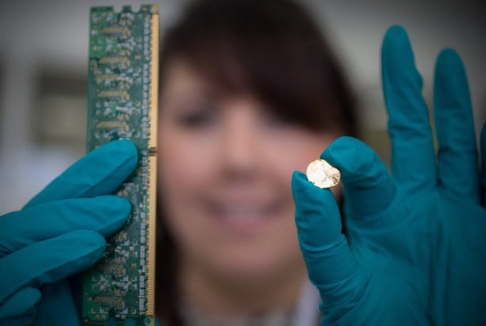 recyklovanie zlata z elektroniky