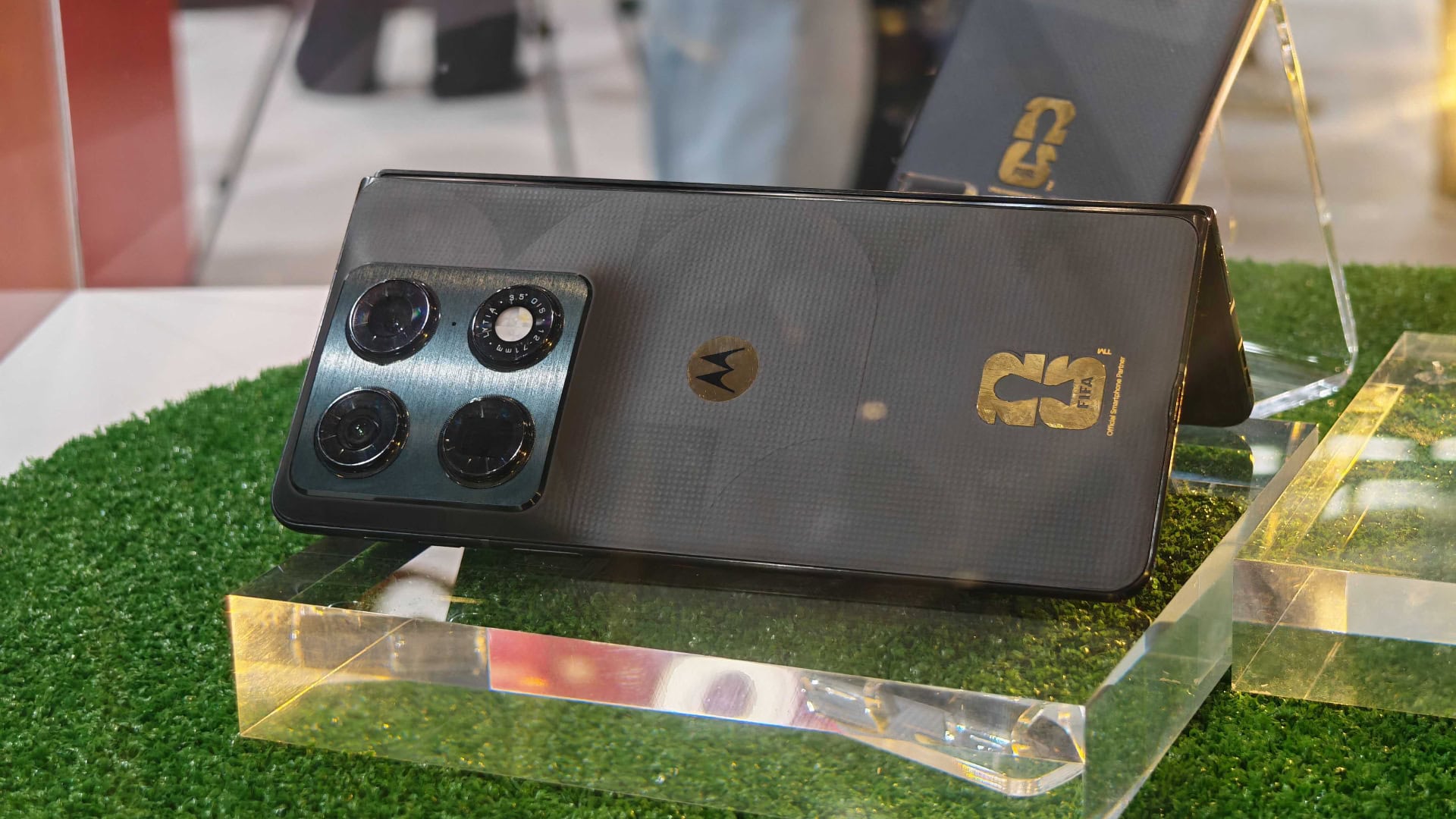 Motorola Razr Fold skladačka mobil