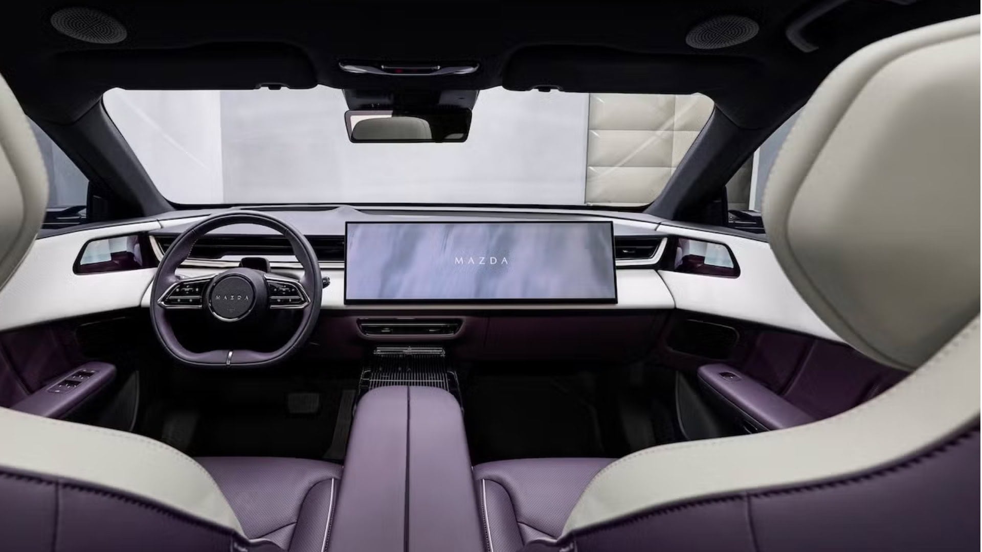 mazda interiér