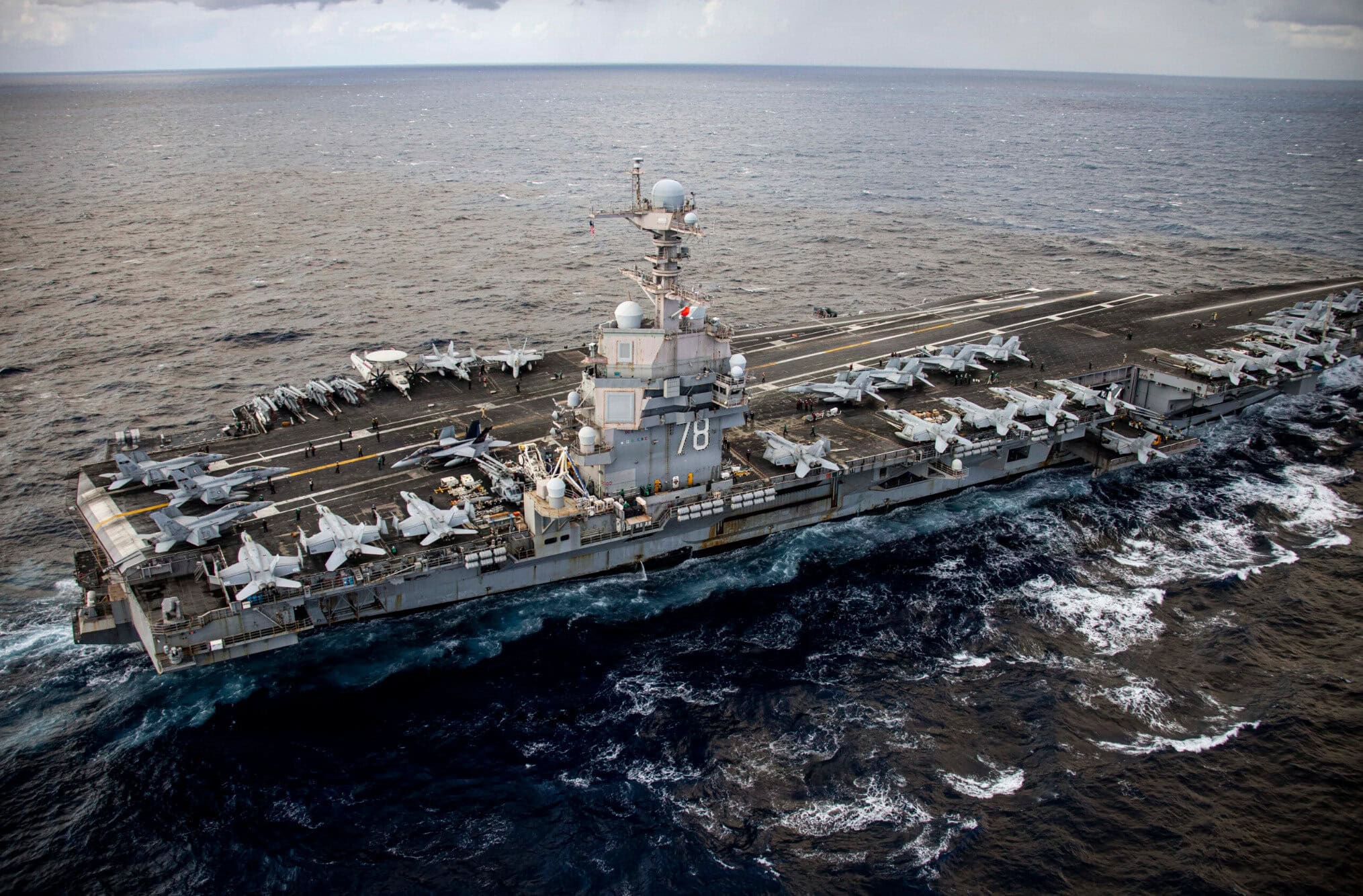 Americká bojová loď na Blízkom východe