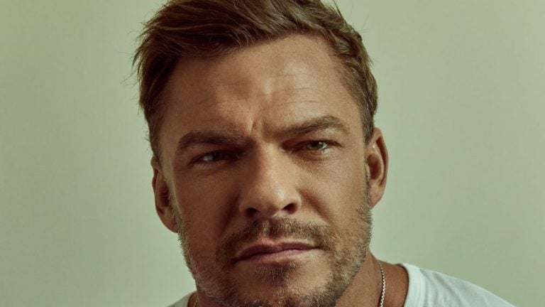 Alan Ritchson podpísal novú zmluvu s Amazon MGM Studios
