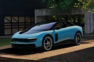 Ferrari Purosangue Luce vs Nissan Leaf porovnanie dizajnu