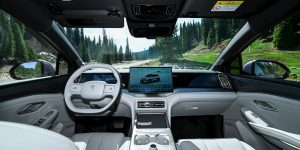 Moderný a minimalistický interiér nového SUV