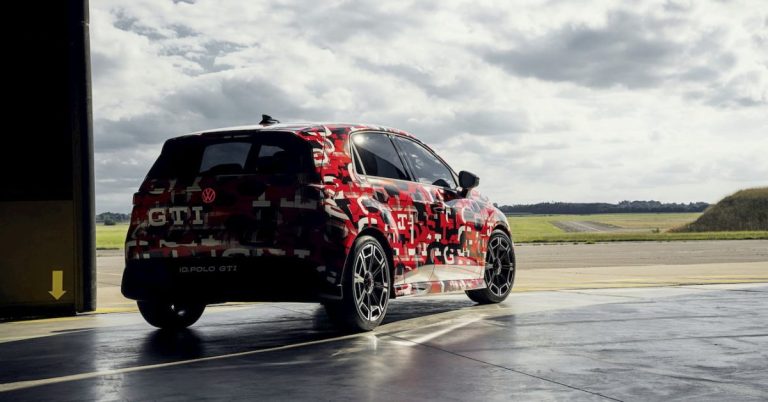 Nový elektrický Volkswagen ID. Polo GTI v červenej farbe