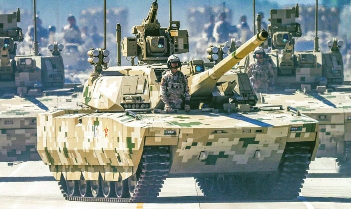 čínsky tank TYPE 100 na prehliadke