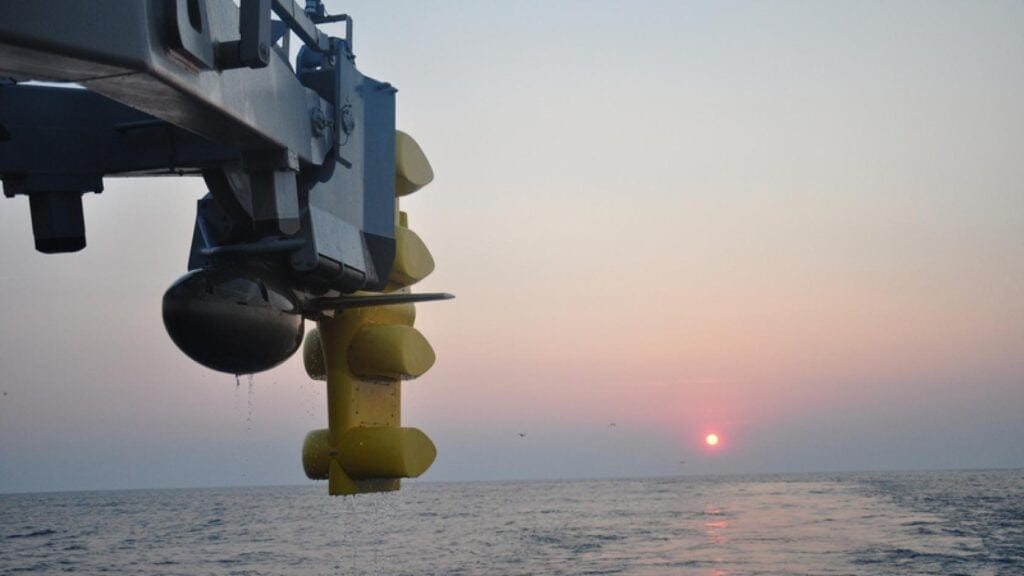 Lovec ponoriek Kanada NATO sonar