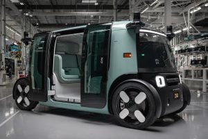 Futuristické robotaxi od spoločnosti Zoox pripravené na sériovú výrobu
