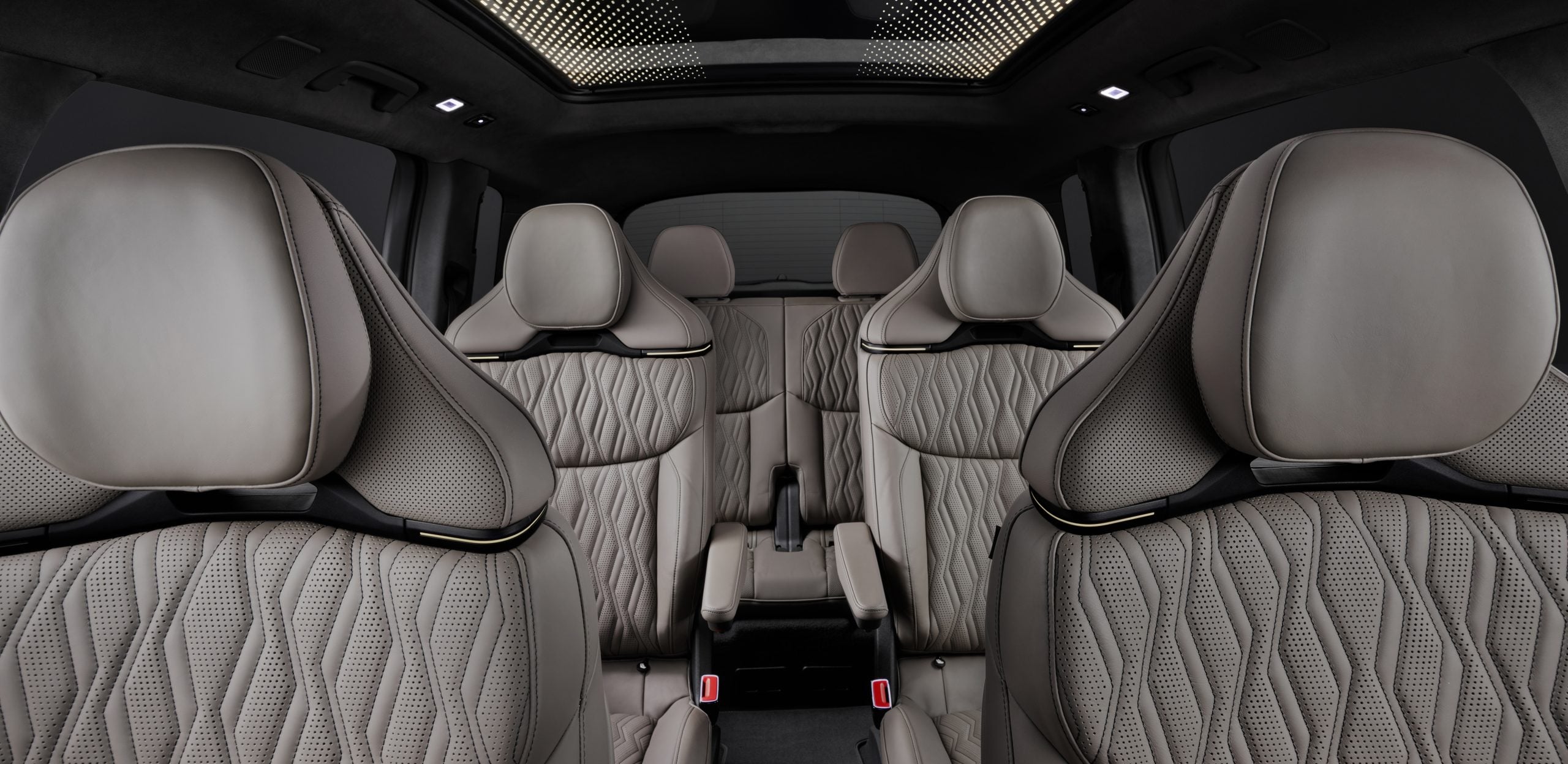 Audi Q9 TDI nové luxusné auto interiér sedačky