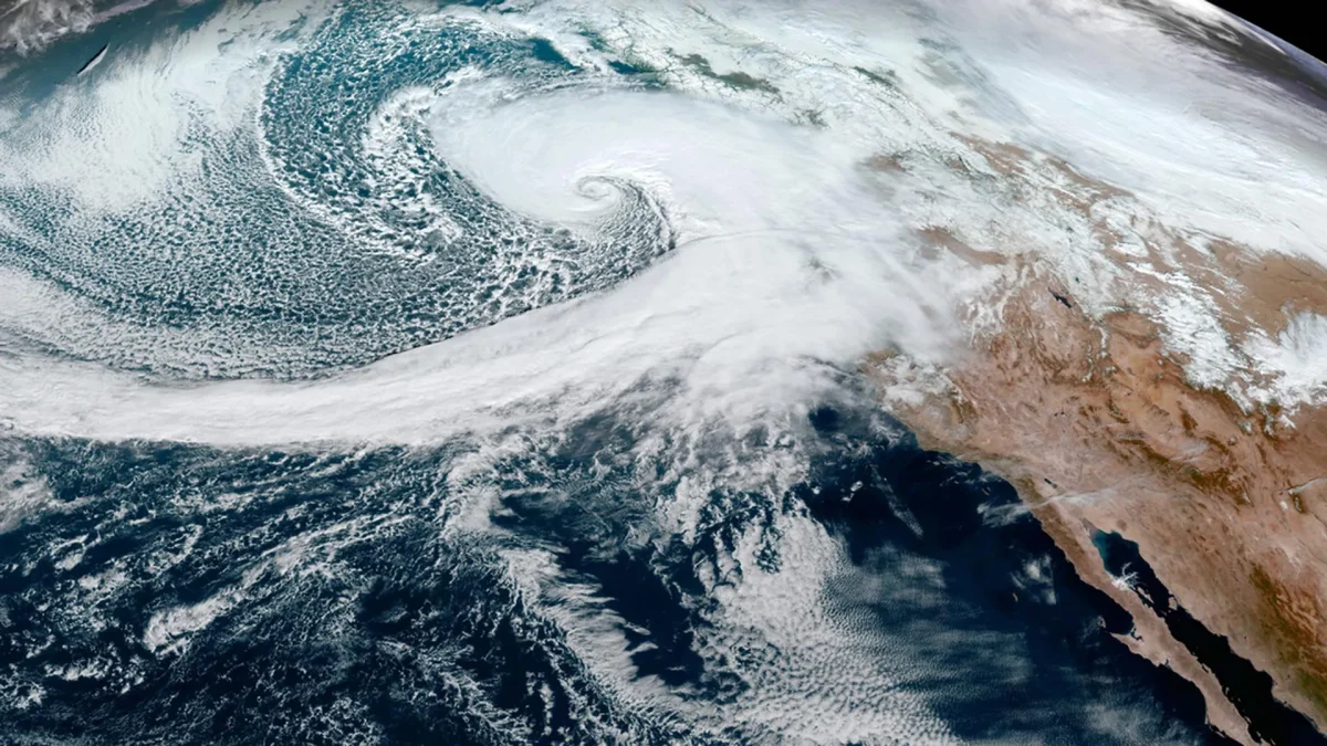 Vizualizácia atmosférickej rieky nad Tichým oceánom.