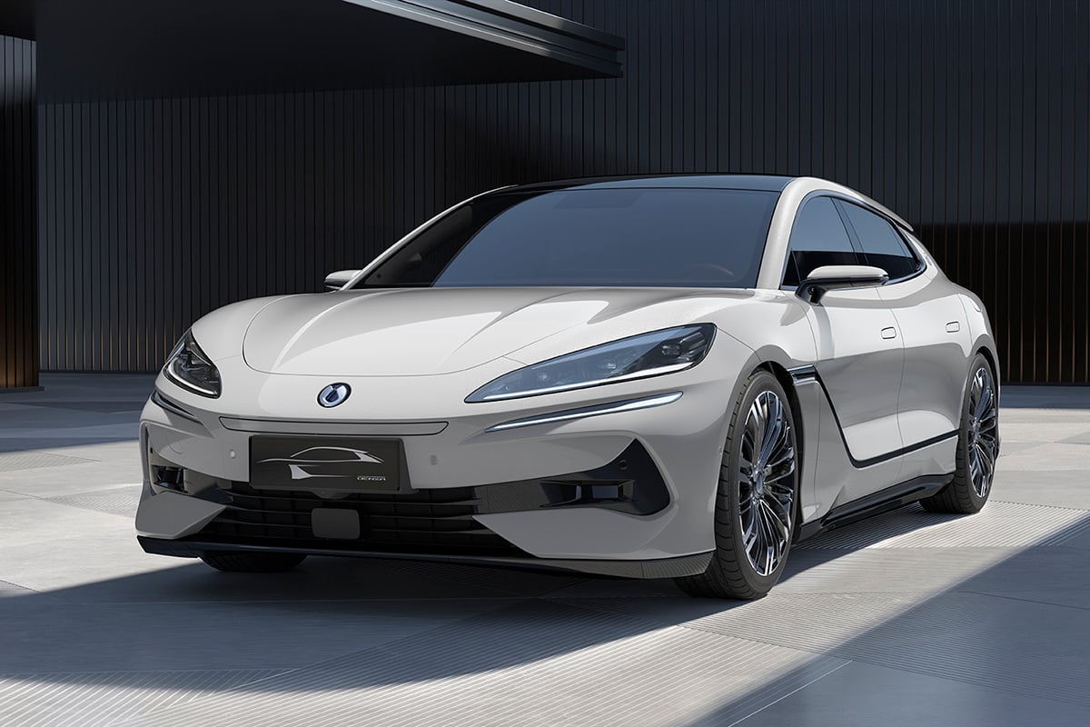 BYD pošle do Európy svoj luxusný elektromobil. Porsche dostane lacnejšieho súpera BYD Denza Z9 GT konkuruje Porsche