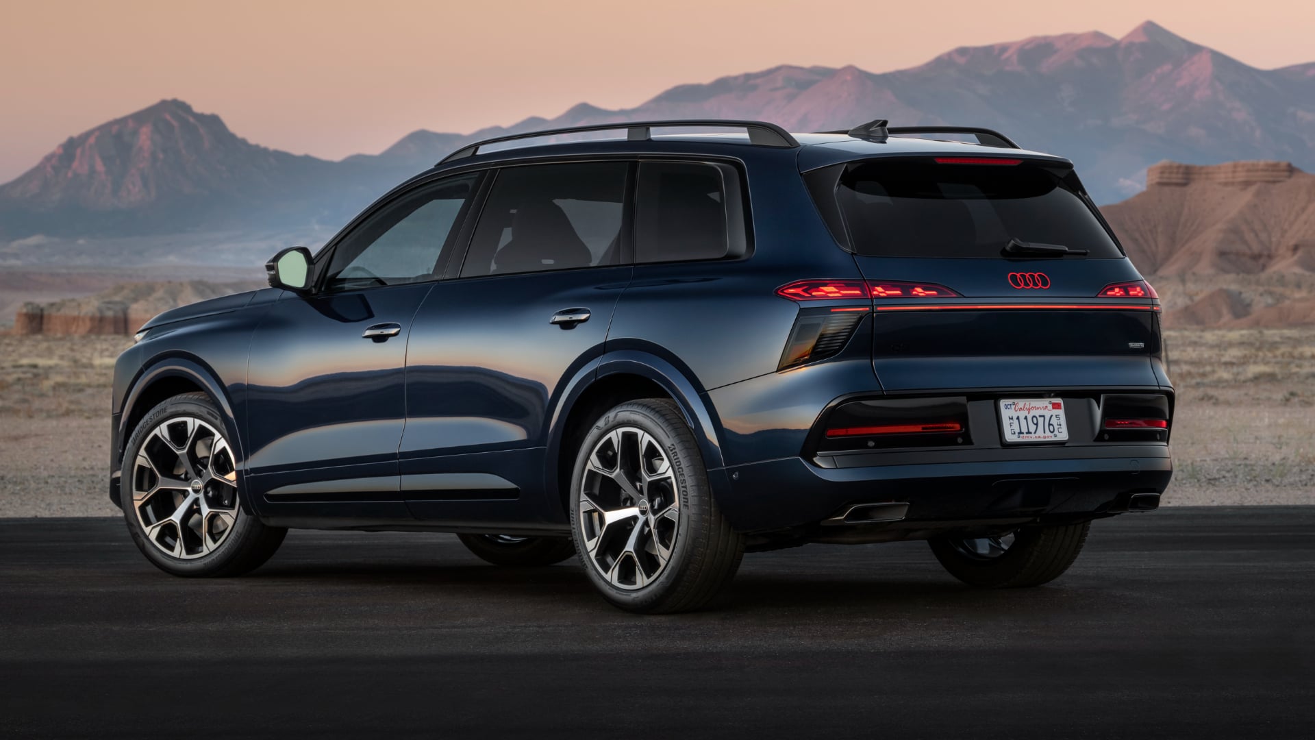 Audi Q9 TDI nové luxusné auto z boku