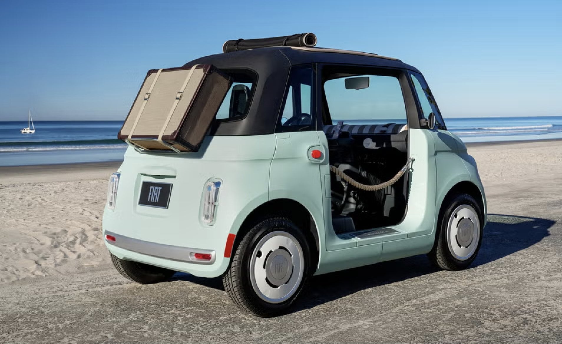 Fiat ultralacné „auto“ Topolino a interiér