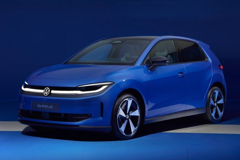 Nový elektromobil Volkswagen ID. Polo vo verzii Trend v mestskej premávke