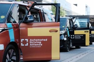 Symbolické ukončenie spolupráce medzi automobilkou VW a Boschom v oblasti softvéru pre autonómne vozidlá