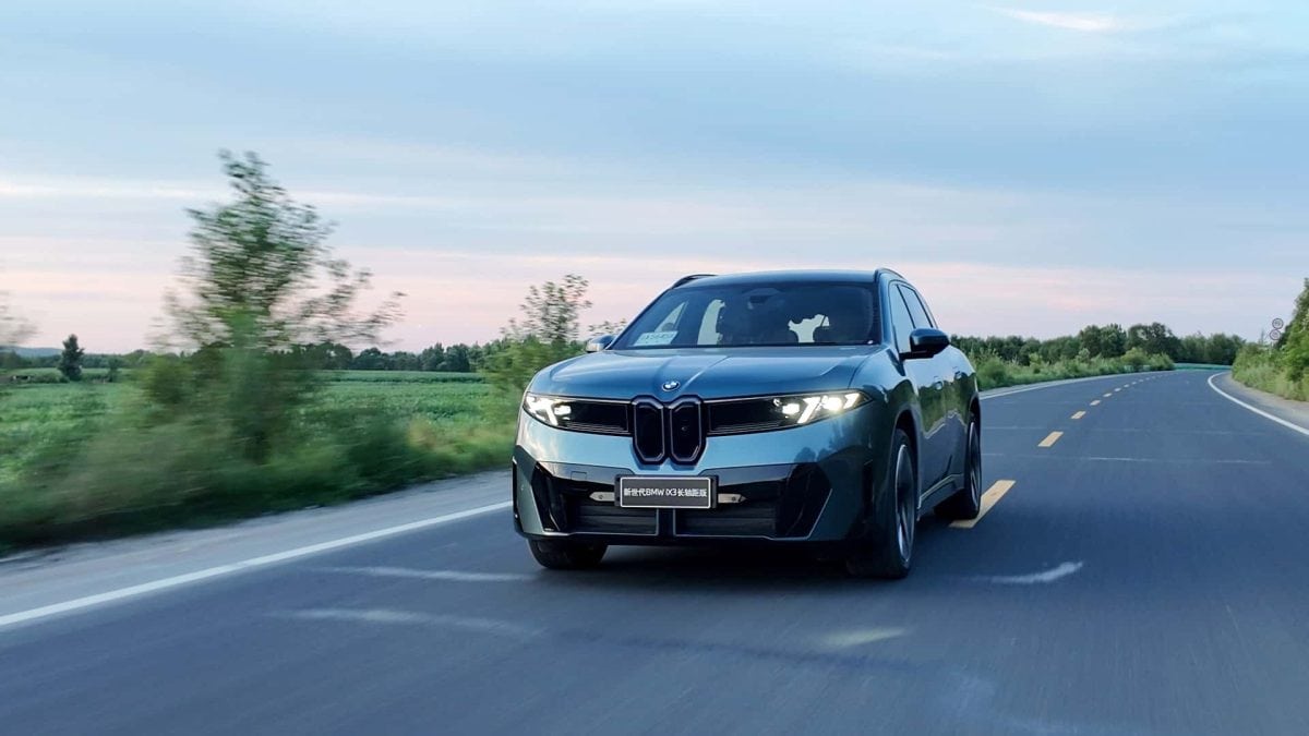 BMW pokorilo magickú métu. Elektrické SUV prešlo 1 030 km na jedno nabitie BMW pokorilo magickú métu: Elektrické SUV prešlo 1 030 km na jedno nabitie