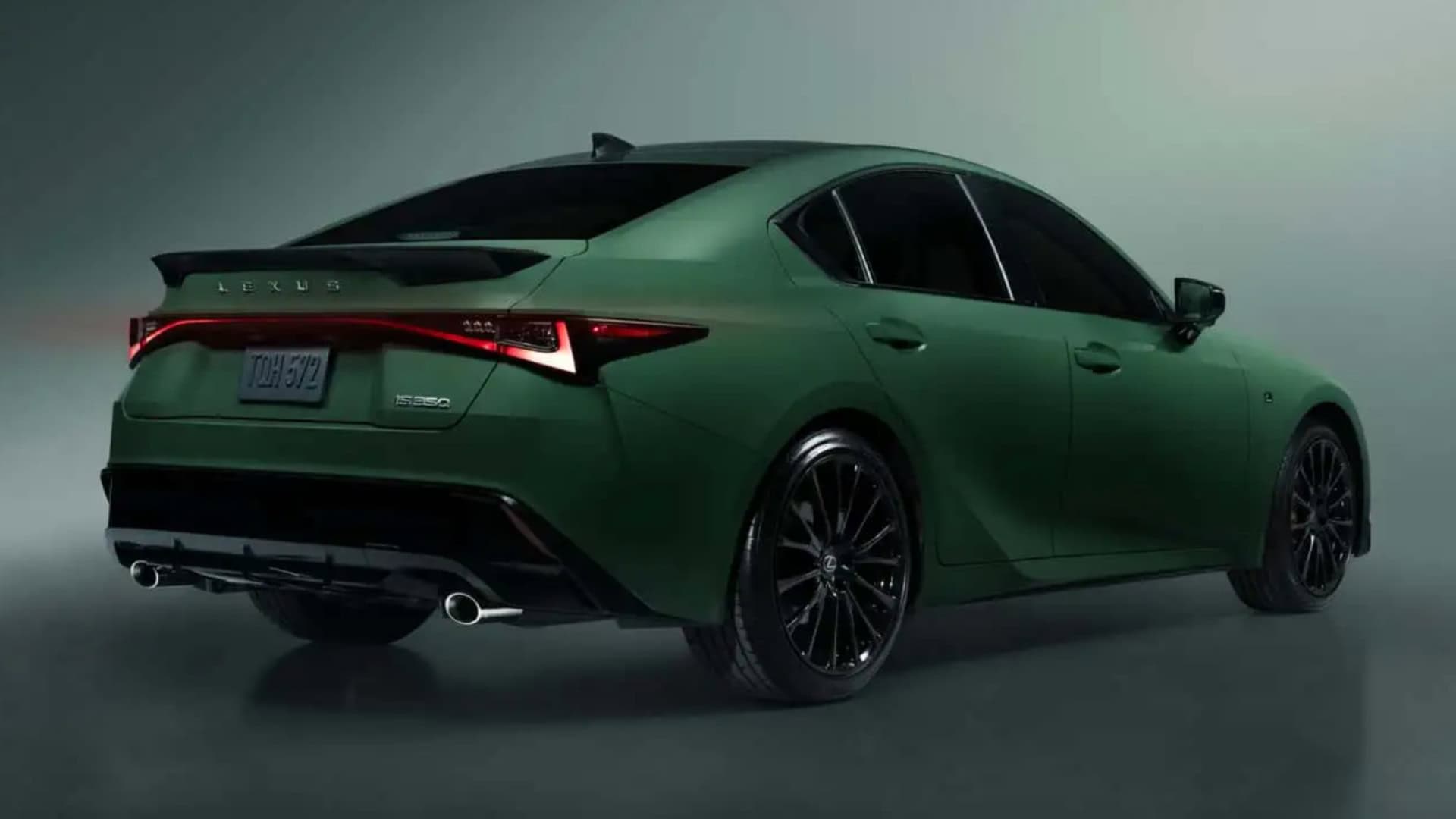 Má 13 rokov a odmieta skončiť. Legendárny Lexus dostal novú edíciu s poctivou V6