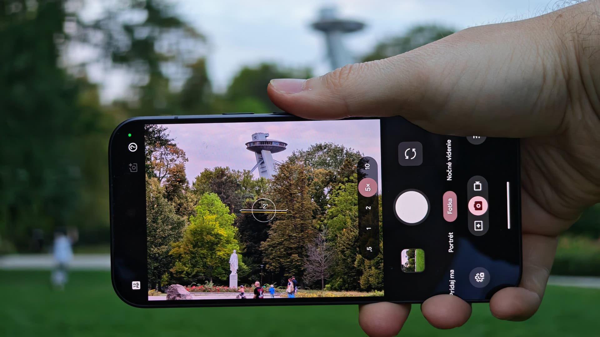 Google Pixel 11 Pro recenzia - fotoaparát a UFO