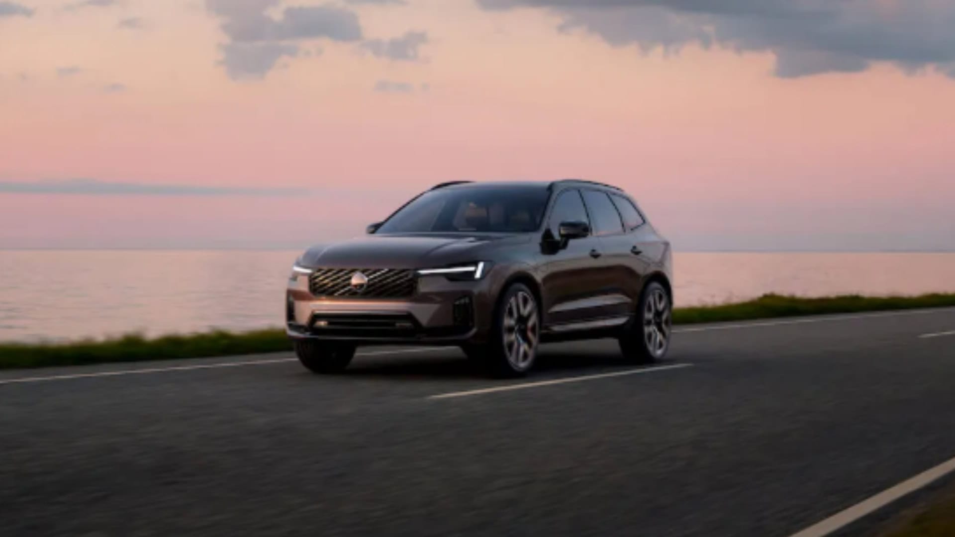 Volvo šokuje hybridmi s dojazdom 125 km: Majú batériu ako plnohodnotný elektromobil