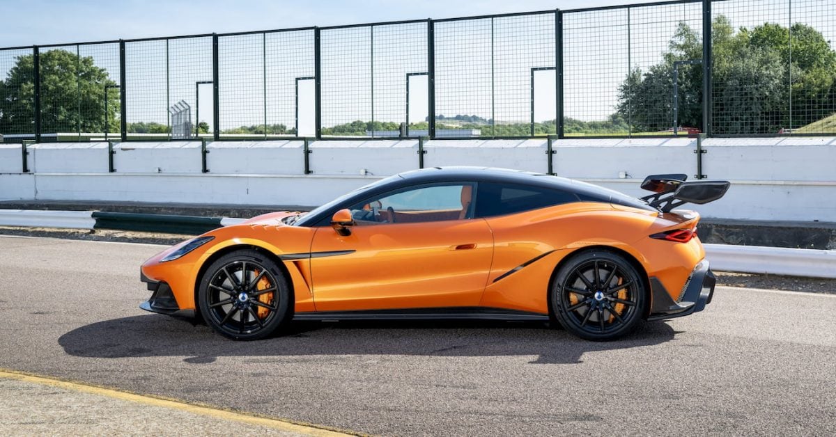 Má 1 600 koní a pokorí Lamborghini. Čínsky superšport stojí menej ako Porsche