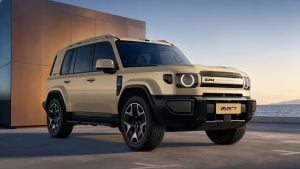 Má 449 koní a elektrický dojazd 300 km: Chery posiela do boja SUV za 24-tisíc €