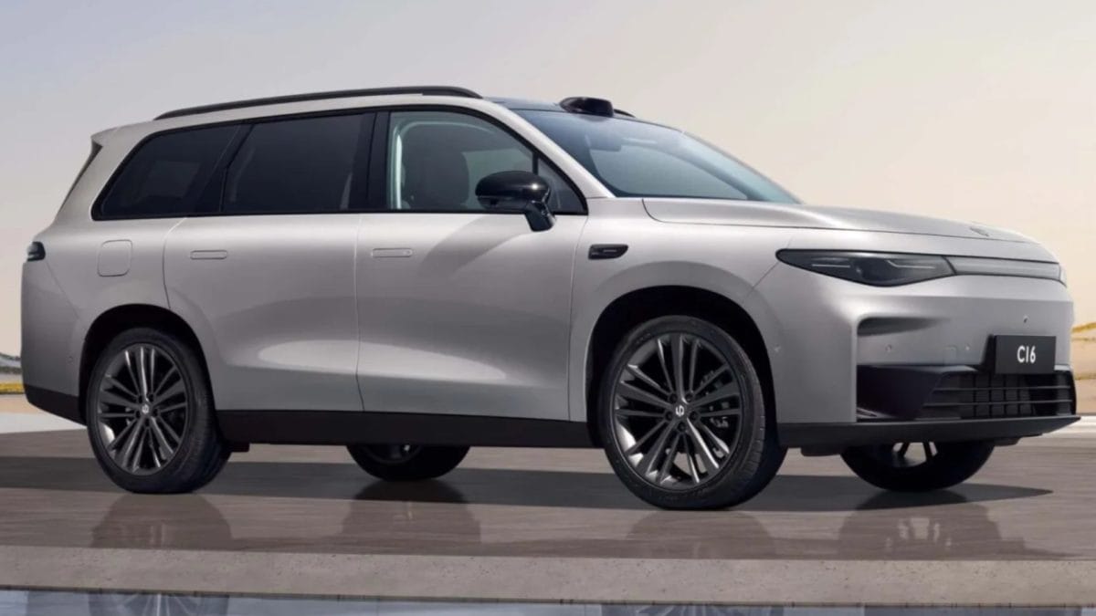 Čínsky partner Stellantisu chystá obrovské rodinné SUV. Model Leapmotor C16 dostane predĺženú verziu pre Európu
