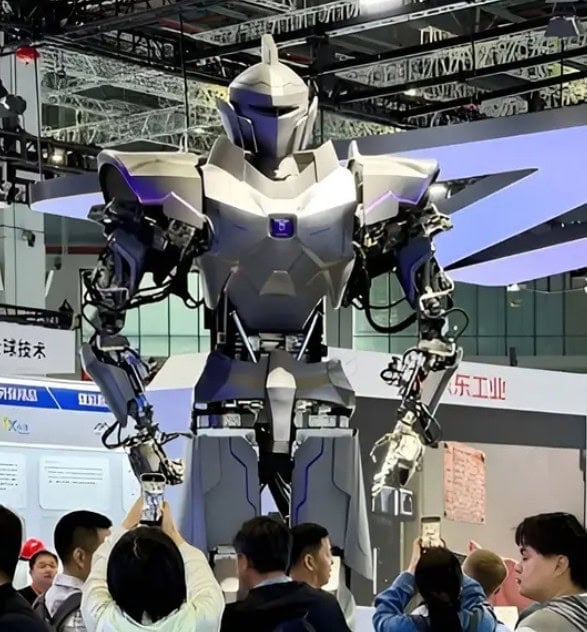 Humanoidný robot čínskej firmy Neodra Dynamics