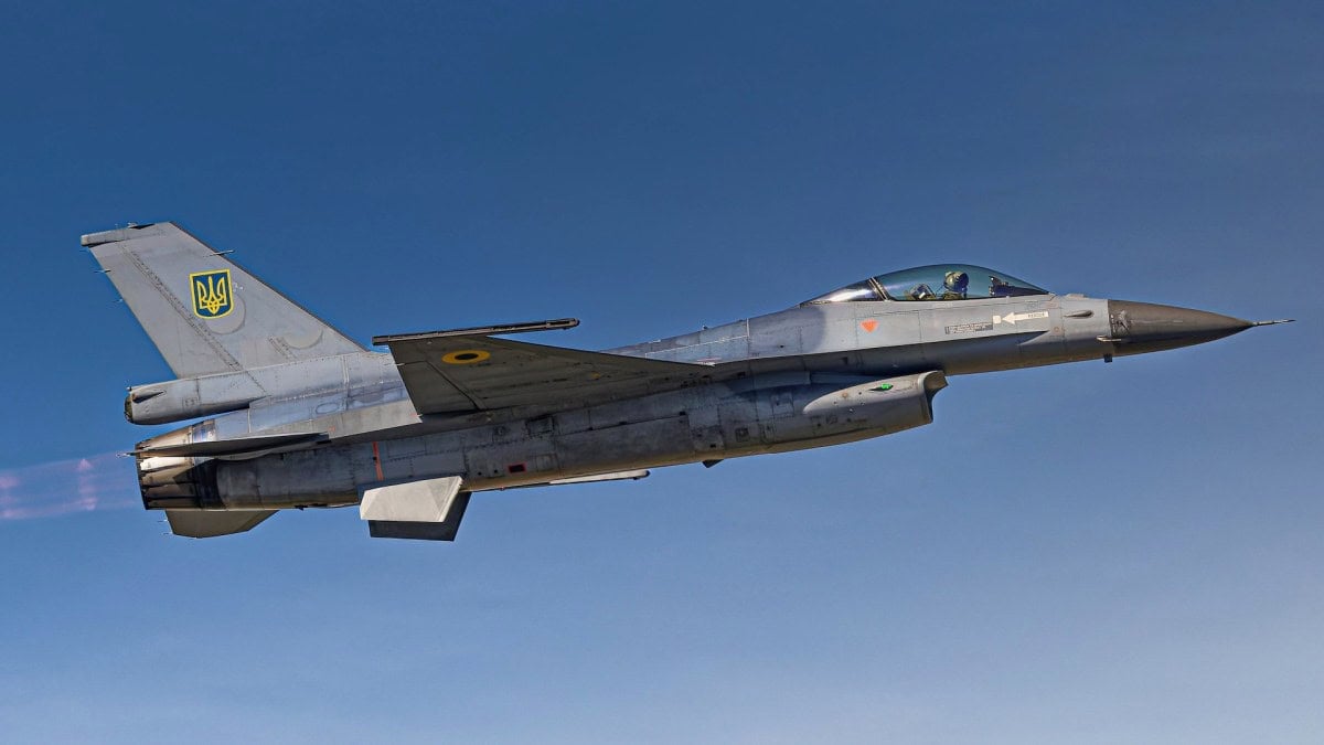 Polovica ukrajinských F-16 je mimo služby: Údržba zlyháva, stíhačkám chýbajú rakety