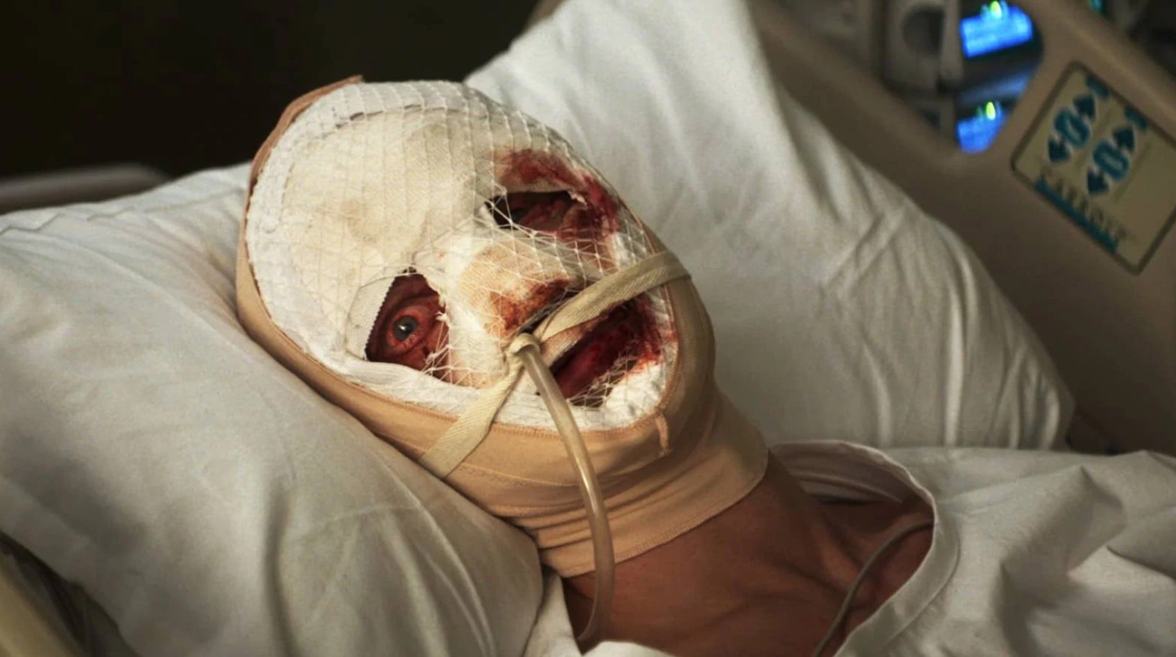Tom Rhys Harries ako Clayface
