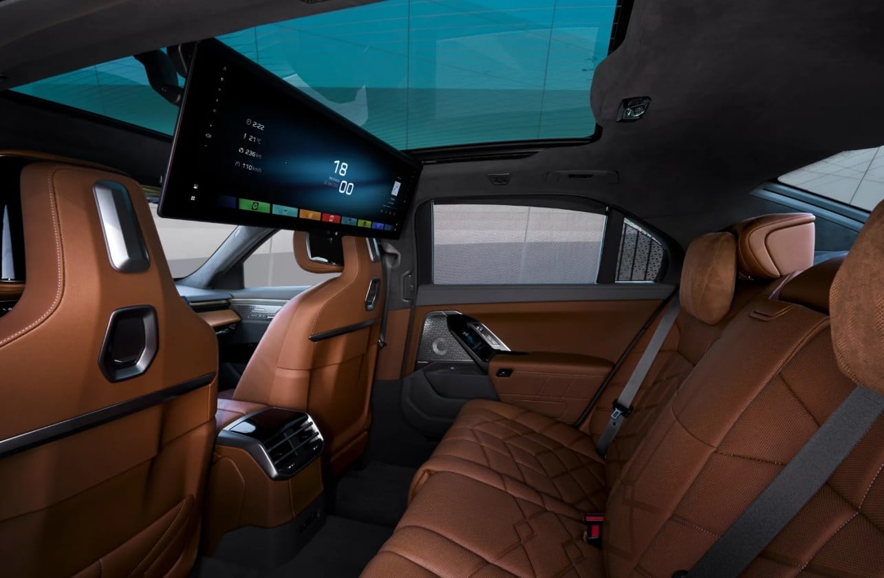 BMW chystá elektrickú beštia iX7: Luxusné SUV dostane obriu 144 kWh batériu